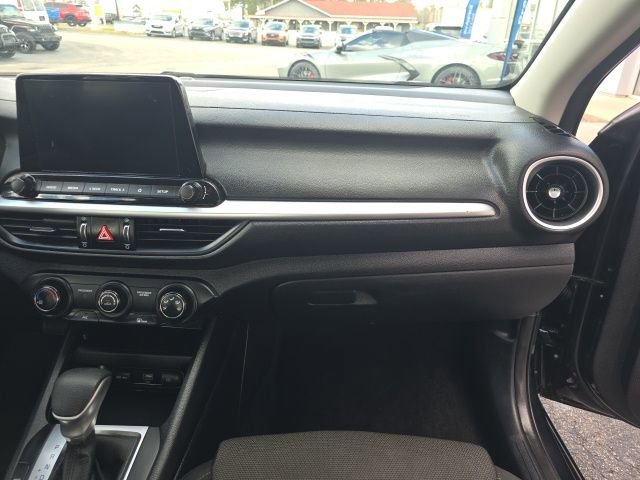 Used 2024 Kia Forte LX FWD image 39