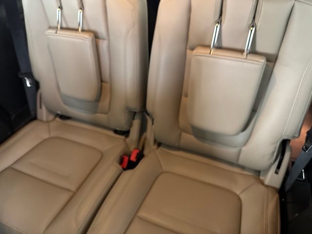 Used 2018 Ford Explorer XLT w/ Equipment Group 202A AWD/4WD image 25