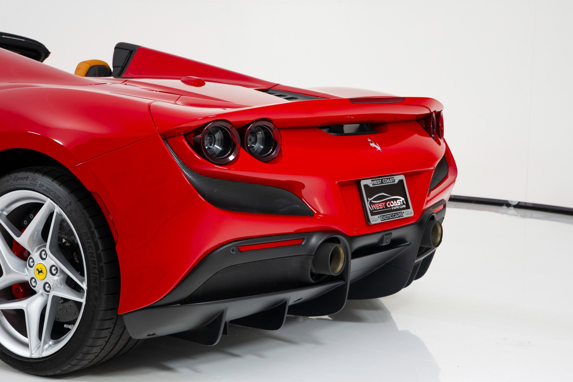 Used 2021 Ferrari F8 Tributo image 44