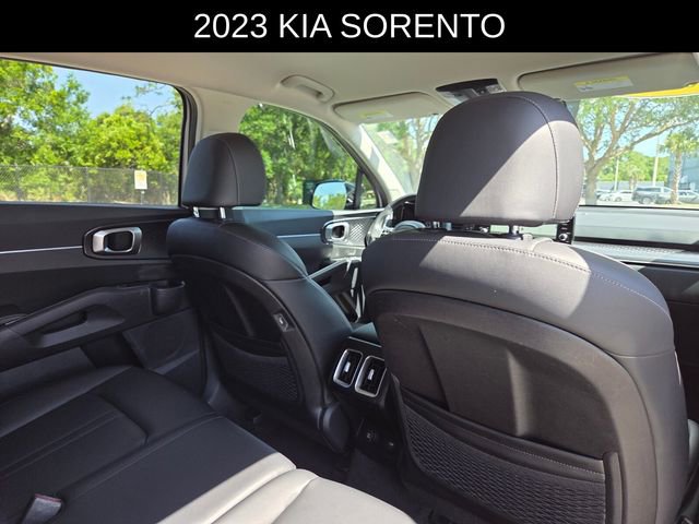 Used 2023 Kia Sorento S FWD image 12