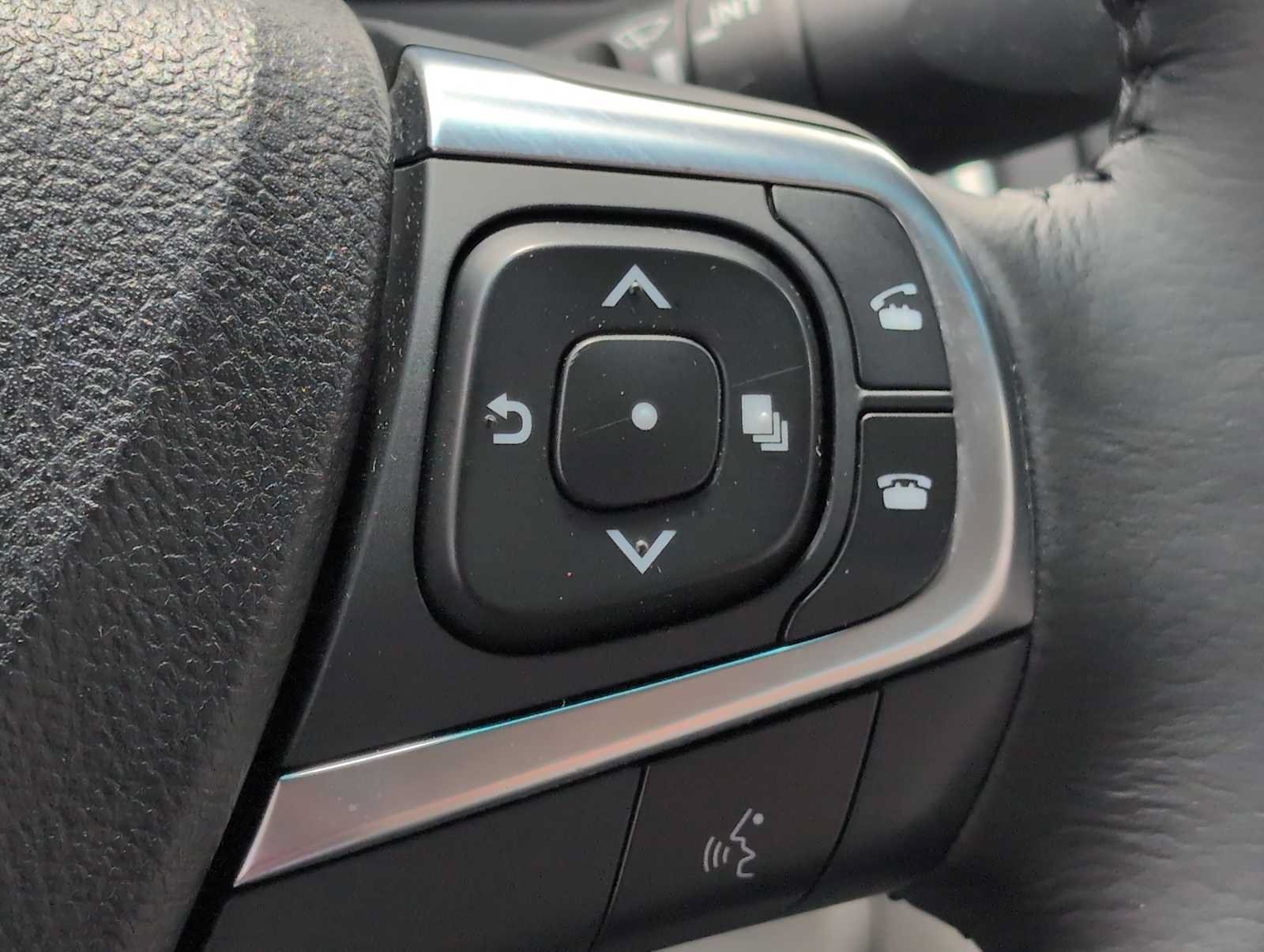 Used 2016 Toyota Camry XLE FWD image 24