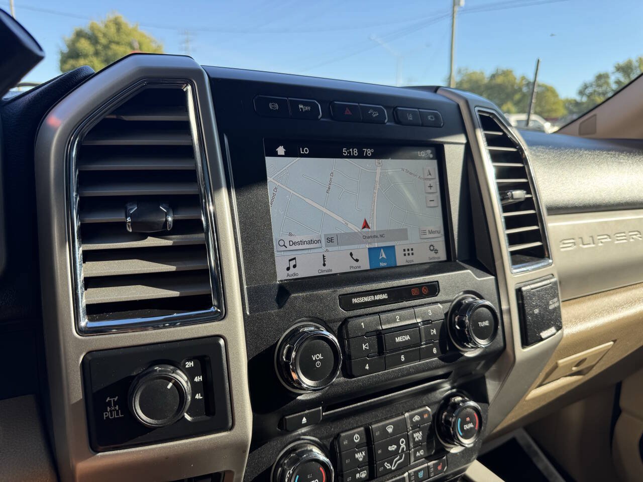 Used 2017 Ford F350 Lariat w/ Lariat Ultimate Package AWD/4WD image 30