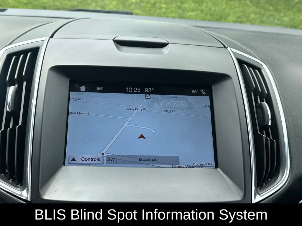 Used 2018 Ford Edge Titanium w/ Equipment Group 302A FWD image 17