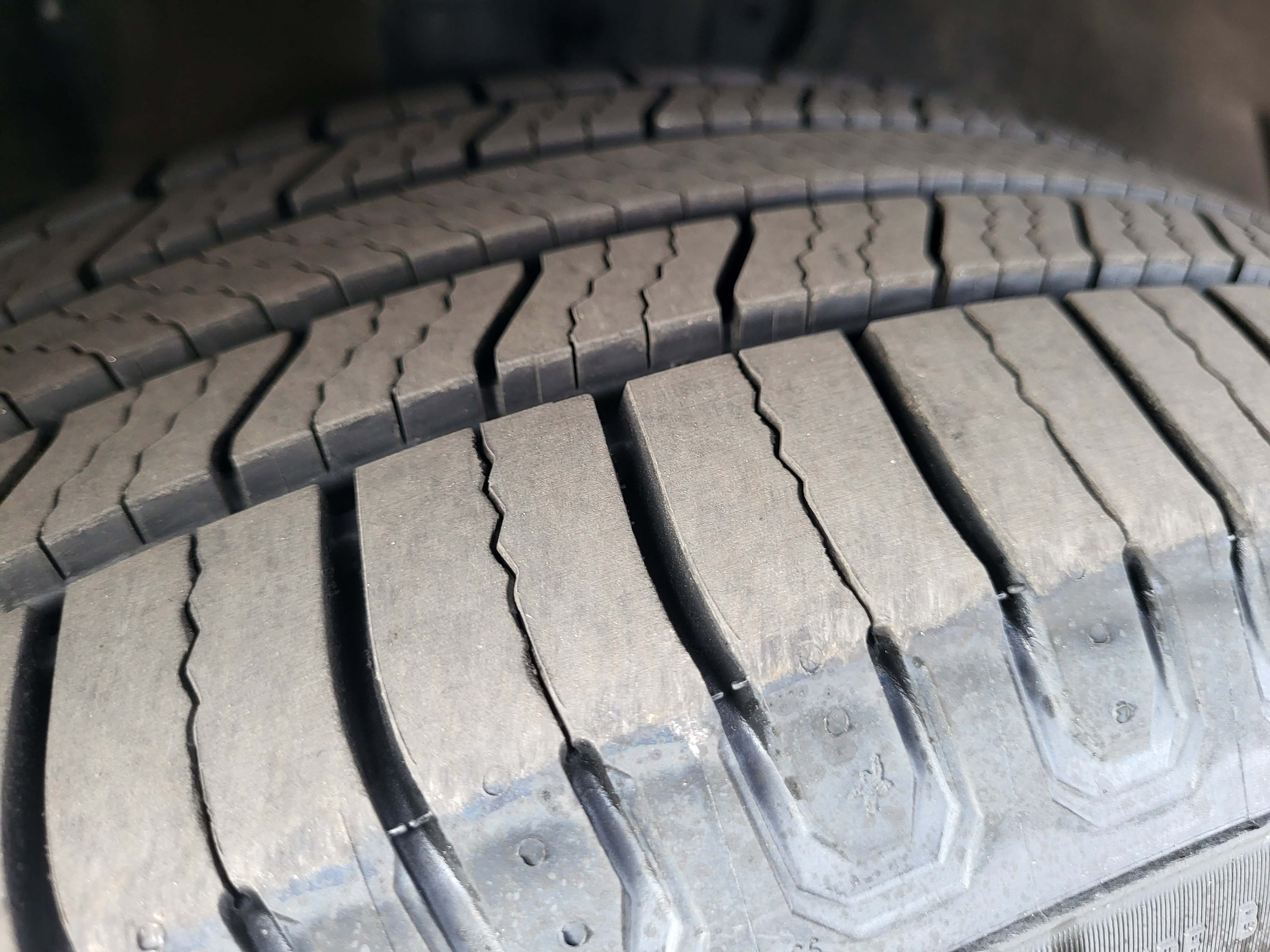 Used 2020 Toyota Highlander XLE image 22