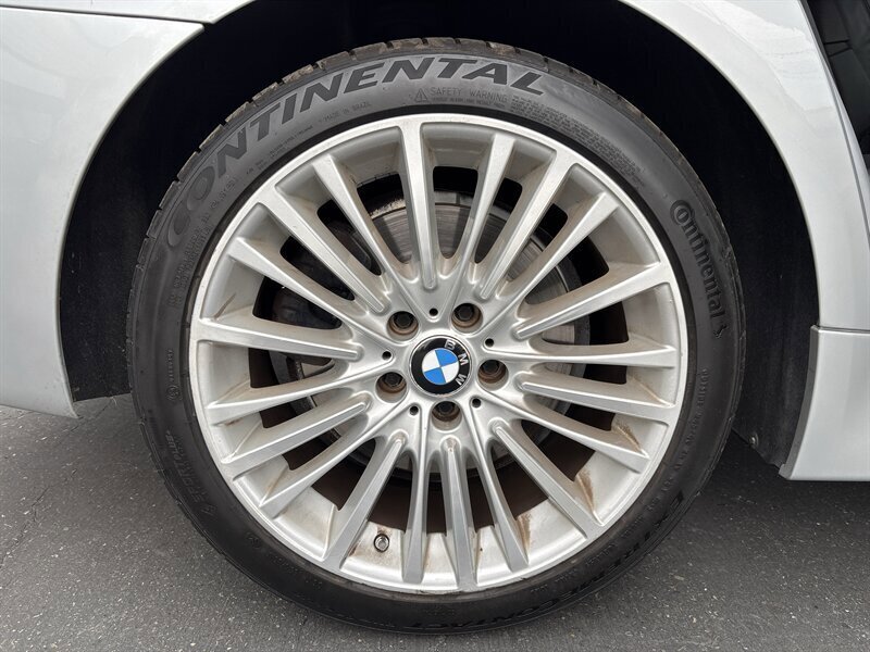 Used 2015 BMW 550i Sedan RWD image 15
