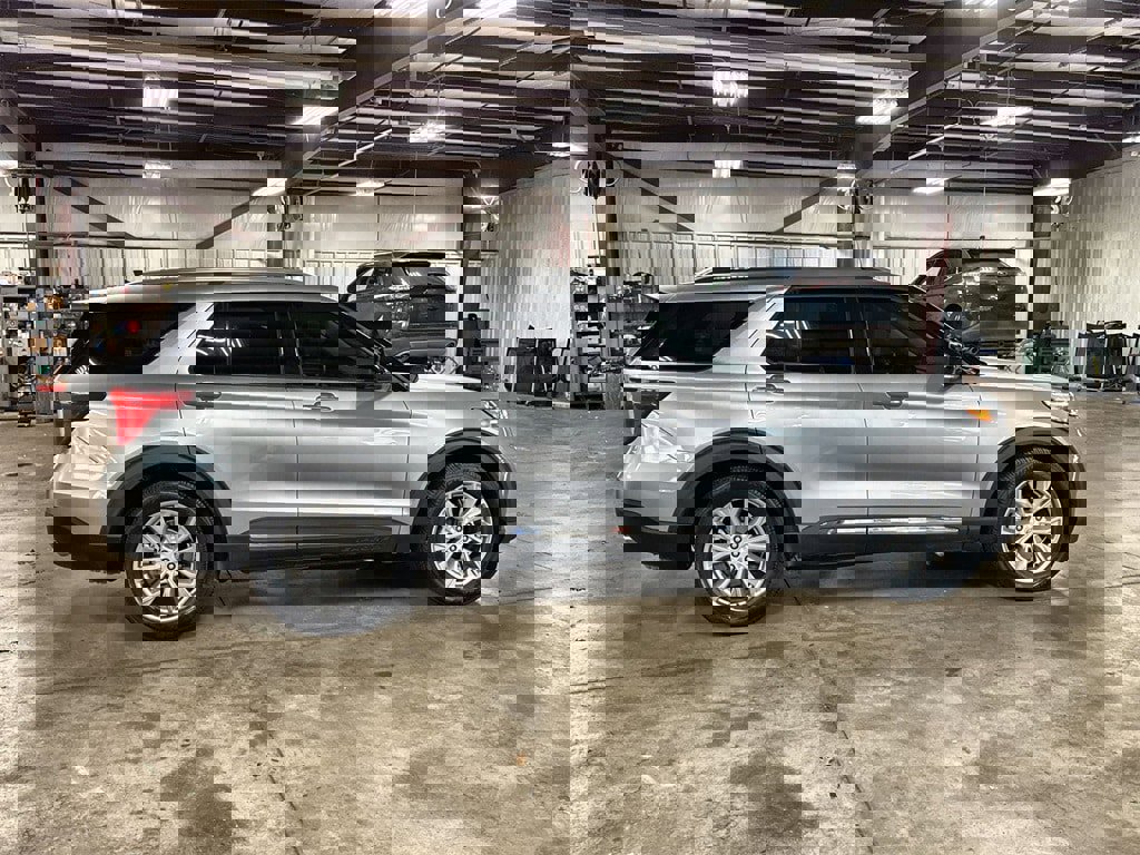 Used 2022 Ford Explorer Limited image 10