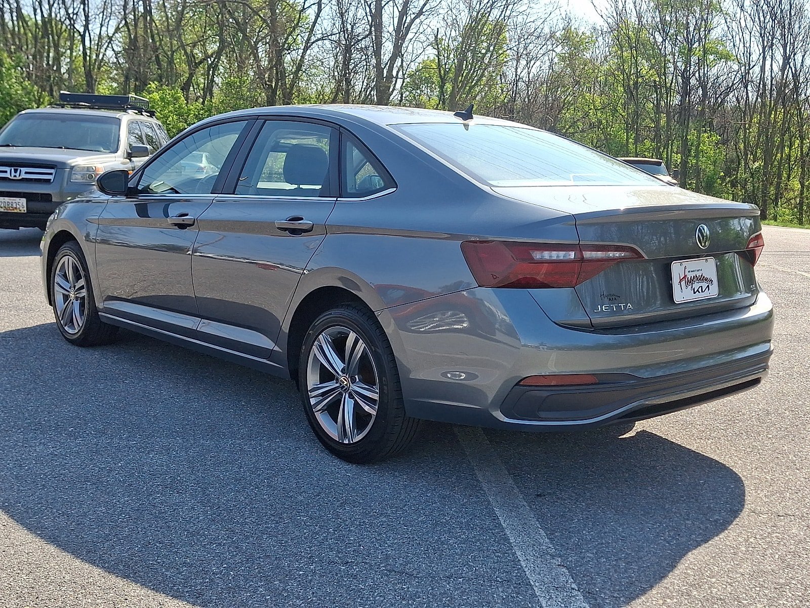 Used 2024 Volkswagen Jetta SE FWD image 4