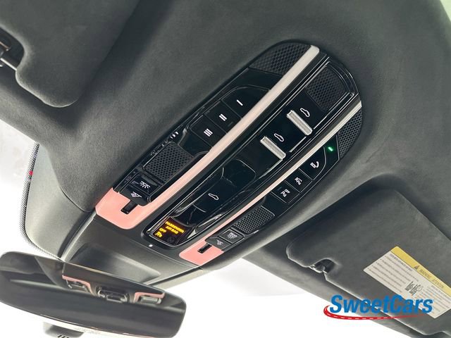 Used 2022 Porsche Panamera GTS image 35