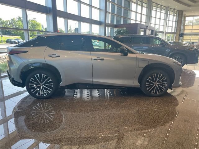 New 2026 Lexus RZ 450e AWD image 2