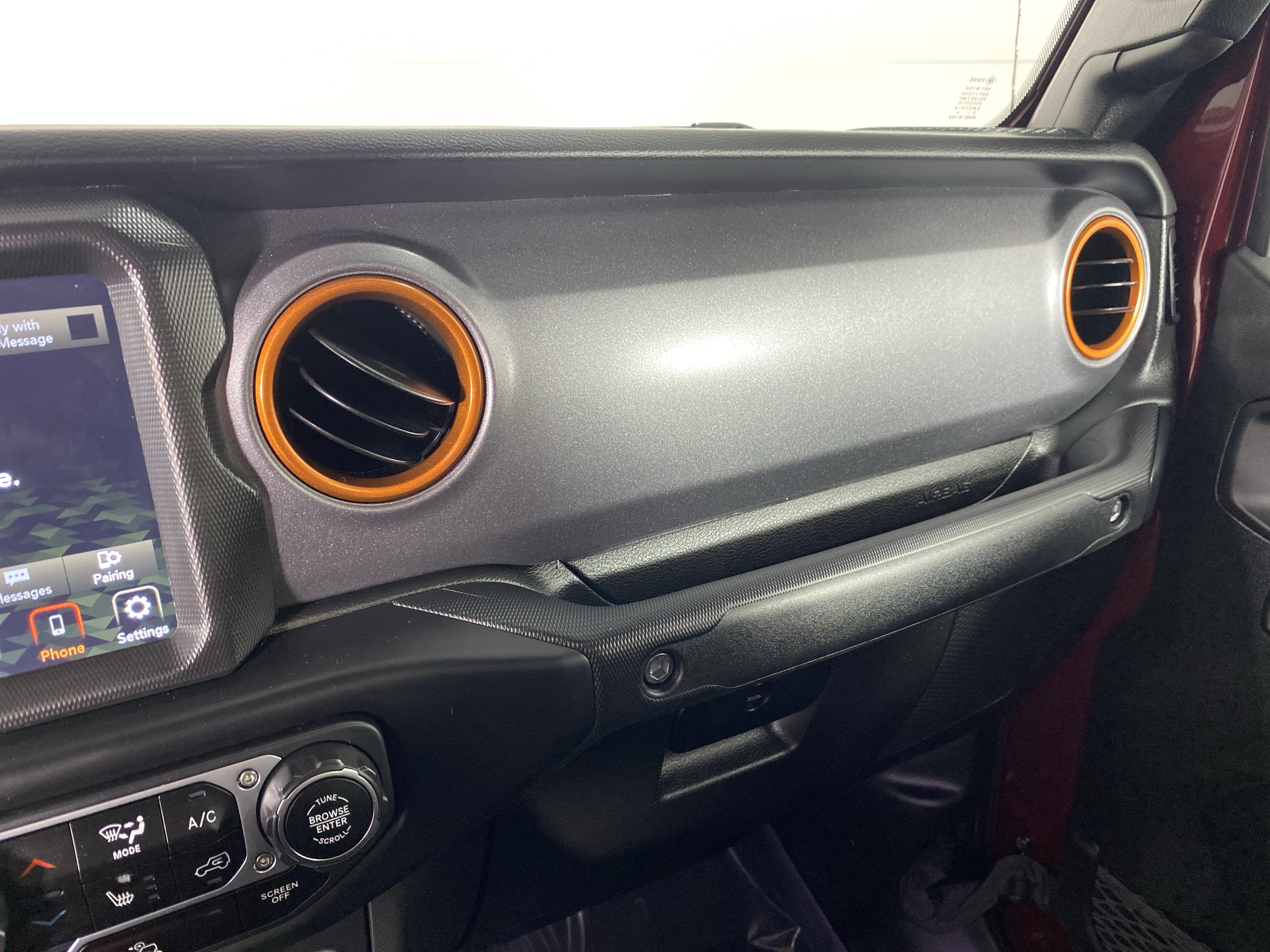 Used 2022 Jeep Gladiator Mojave w/ Cold Weather Group AWD/4WD image 33