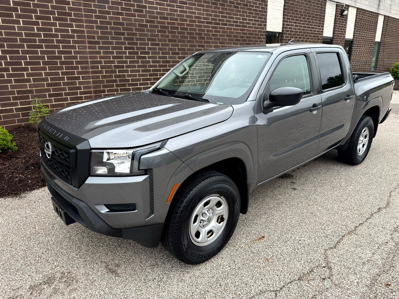 Used 2022 Nissan Frontier S image 24