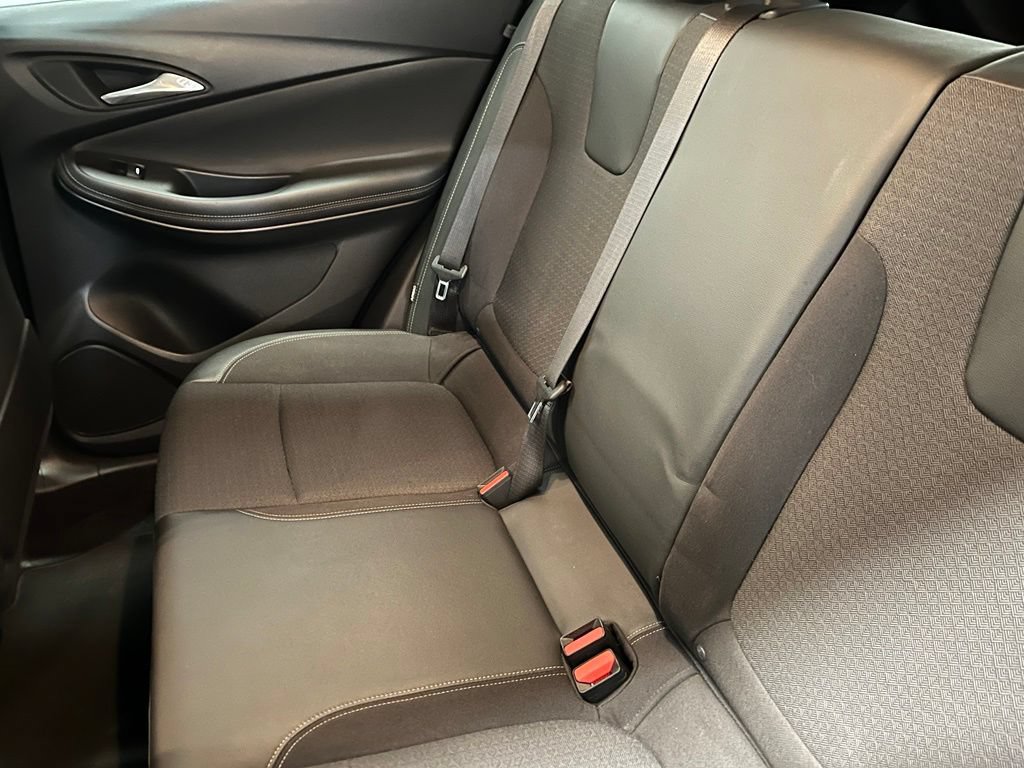 Used 2020 Buick Encore GX Preferred w/ Cold Weather Comfort Package AWD/4WD image 15
