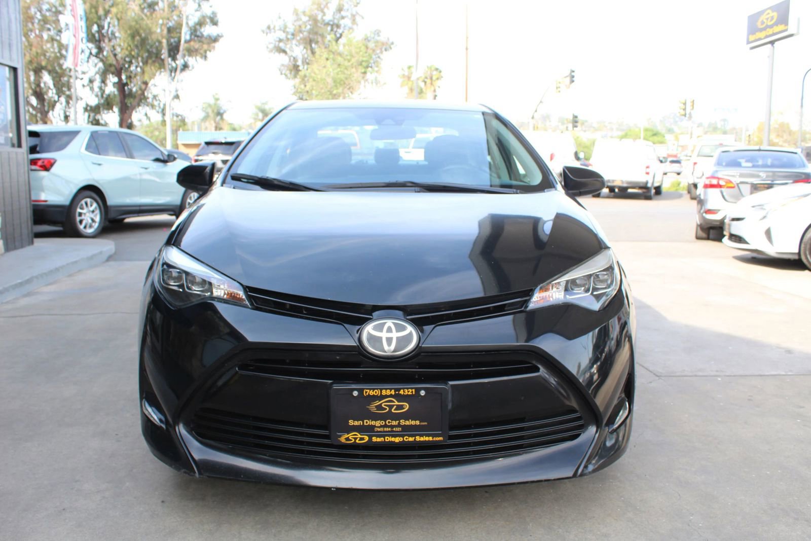 Used 2018 Toyota Corolla XLE w/ Carpet Mat Package (TMS) FWD image 8