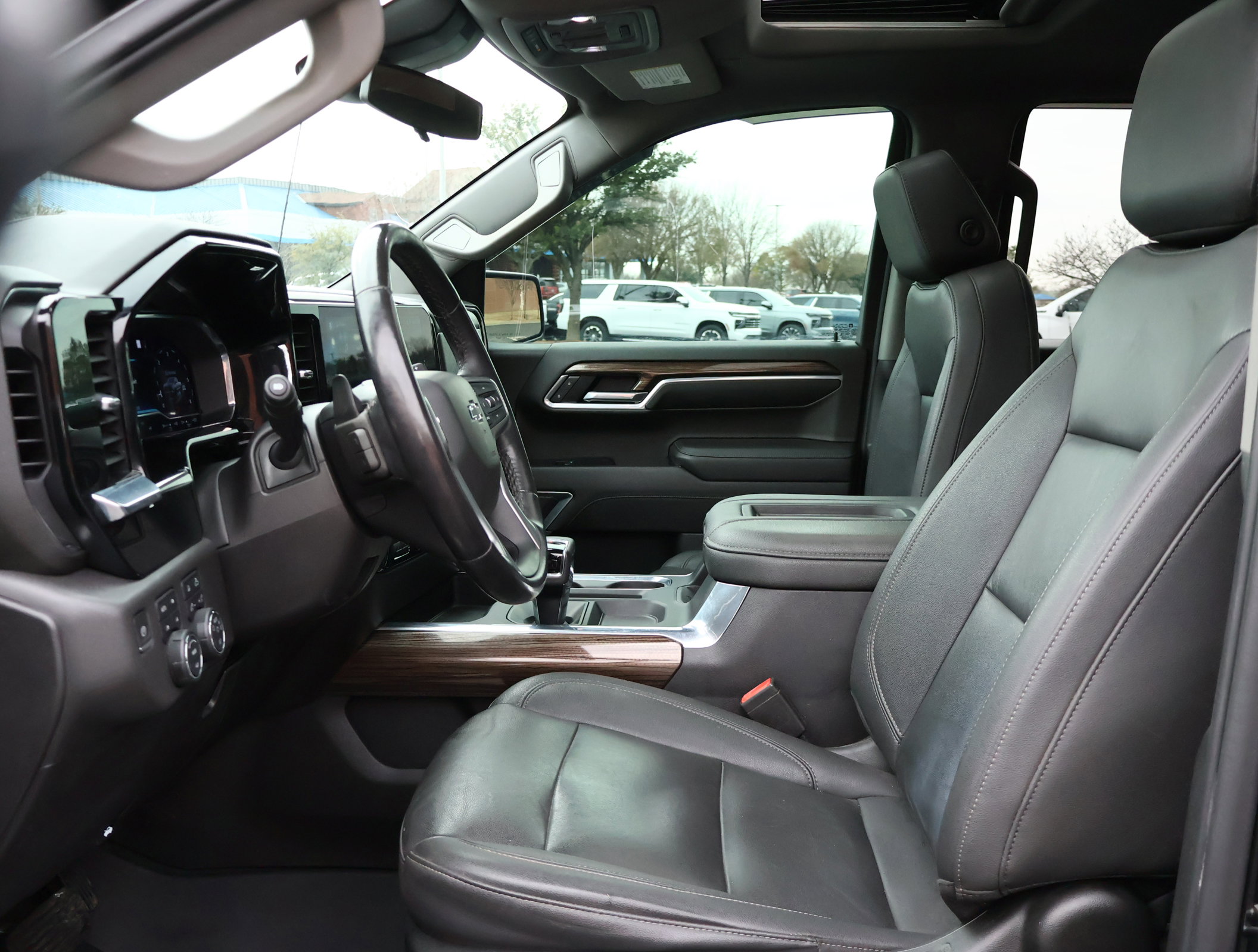 Used 2022 Chevrolet Silverado 1500 LT Trail Boss w/ LT Trail Boss Premium Package image 10