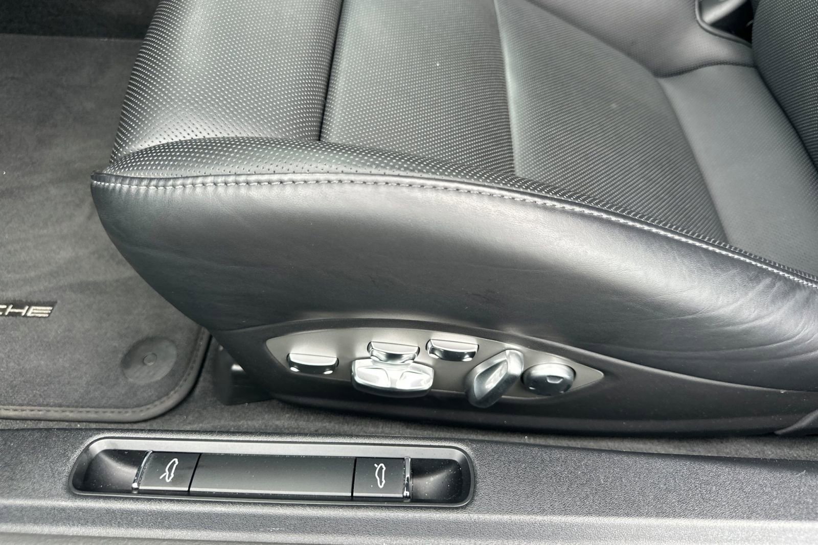 Certified 2019 Porsche 911 Carrera 4 GTS image 14