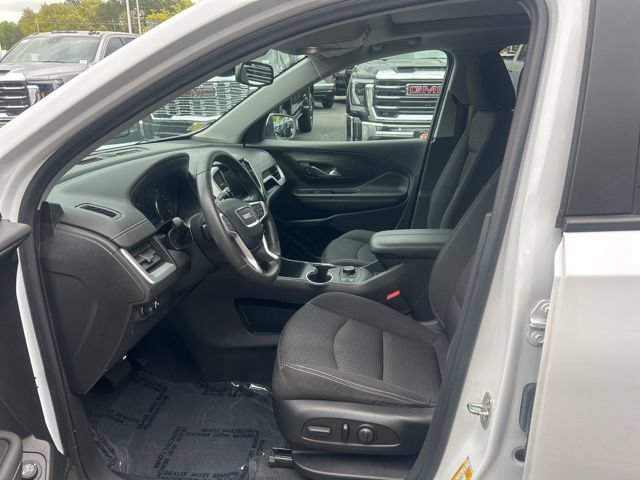 Used 2023 GMC Terrain SLE w/ Driver Convenience Package AWD/4WD image 9