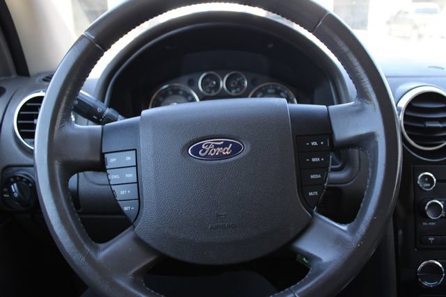 Used 2008 Ford Taurus X SEL FWD image 9
