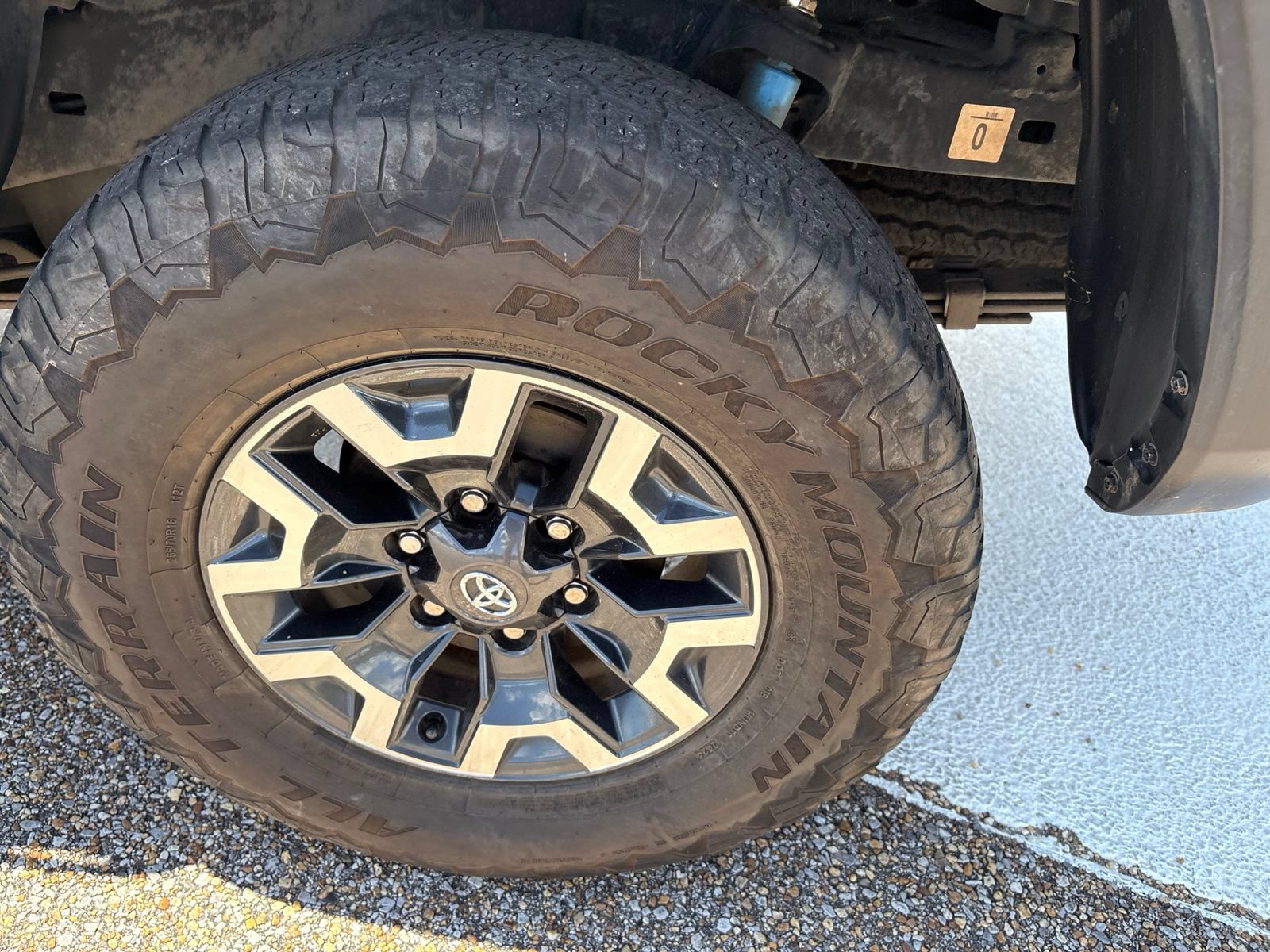 Used 2022 Toyota Tacoma TRD Off-Road w/ Technology Package RWD image 6