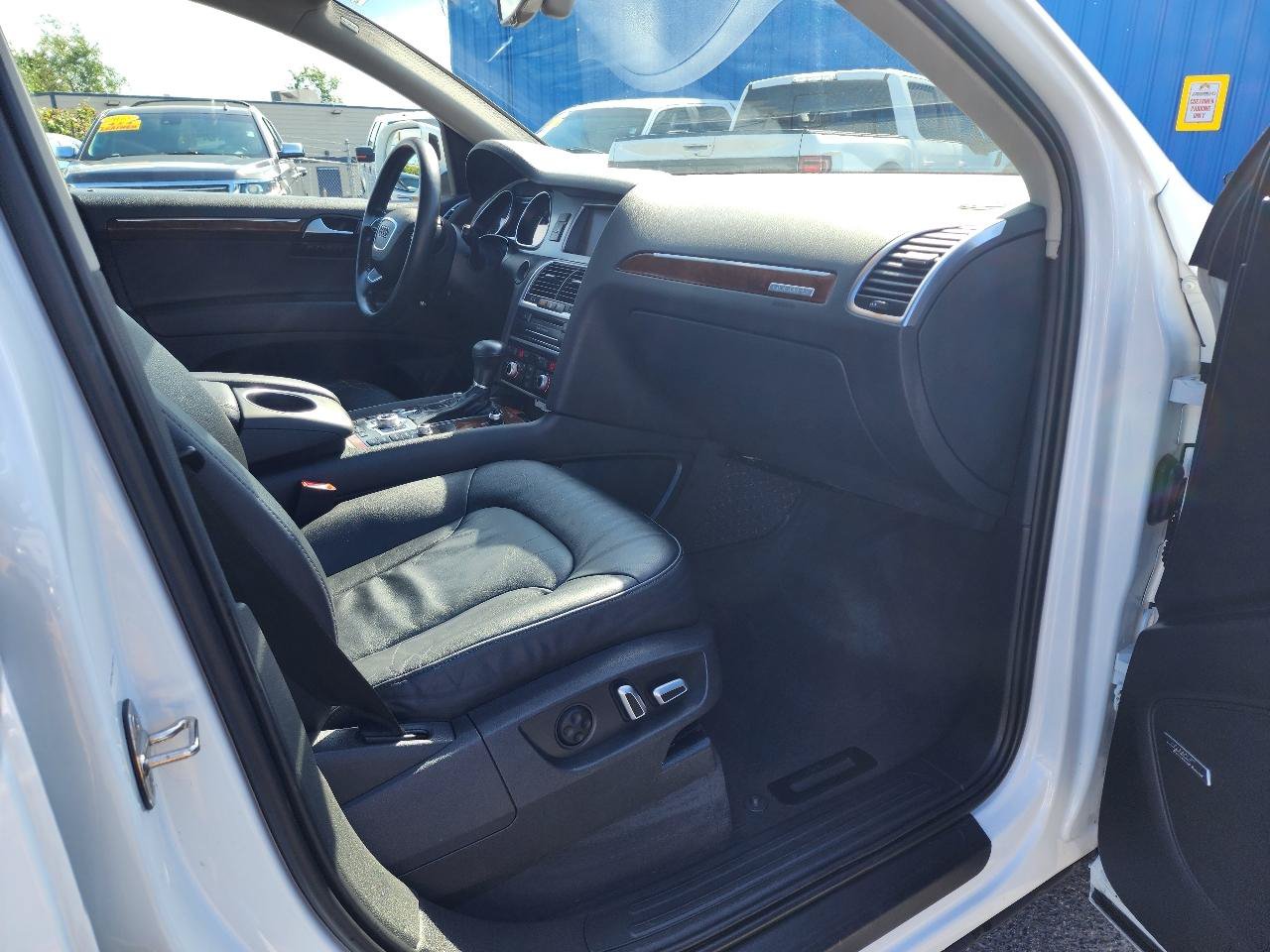 Used 2015 Audi Q7 TDI Premium Plus w/ Premium Plus Package AWD/4WD image 34
