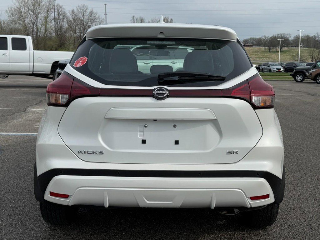 Used 2024 Nissan Kicks SR w/ SR Premium Package image 5