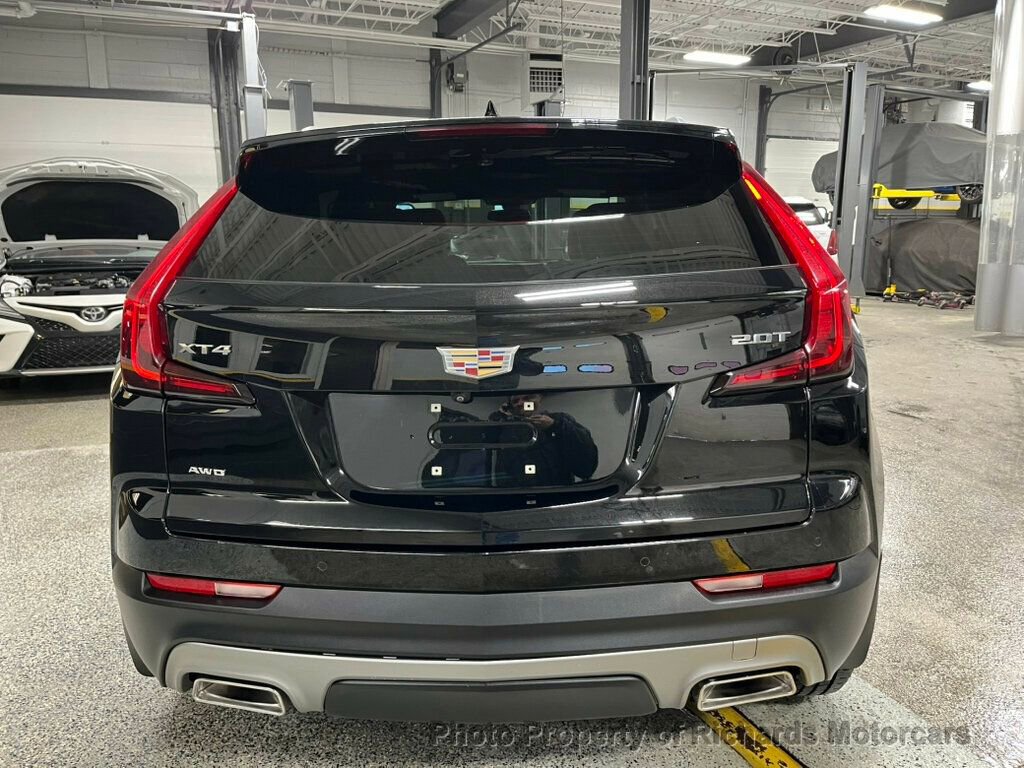Used 2019 Cadillac XT4 Premium Luxury AWD/4WD image 4