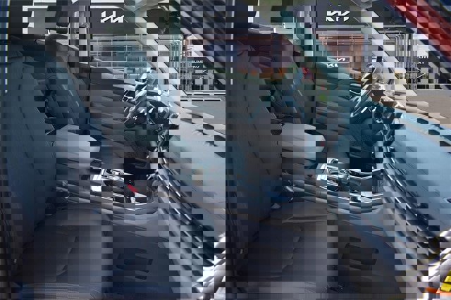 New 2026 Kia Carnival EX image 12