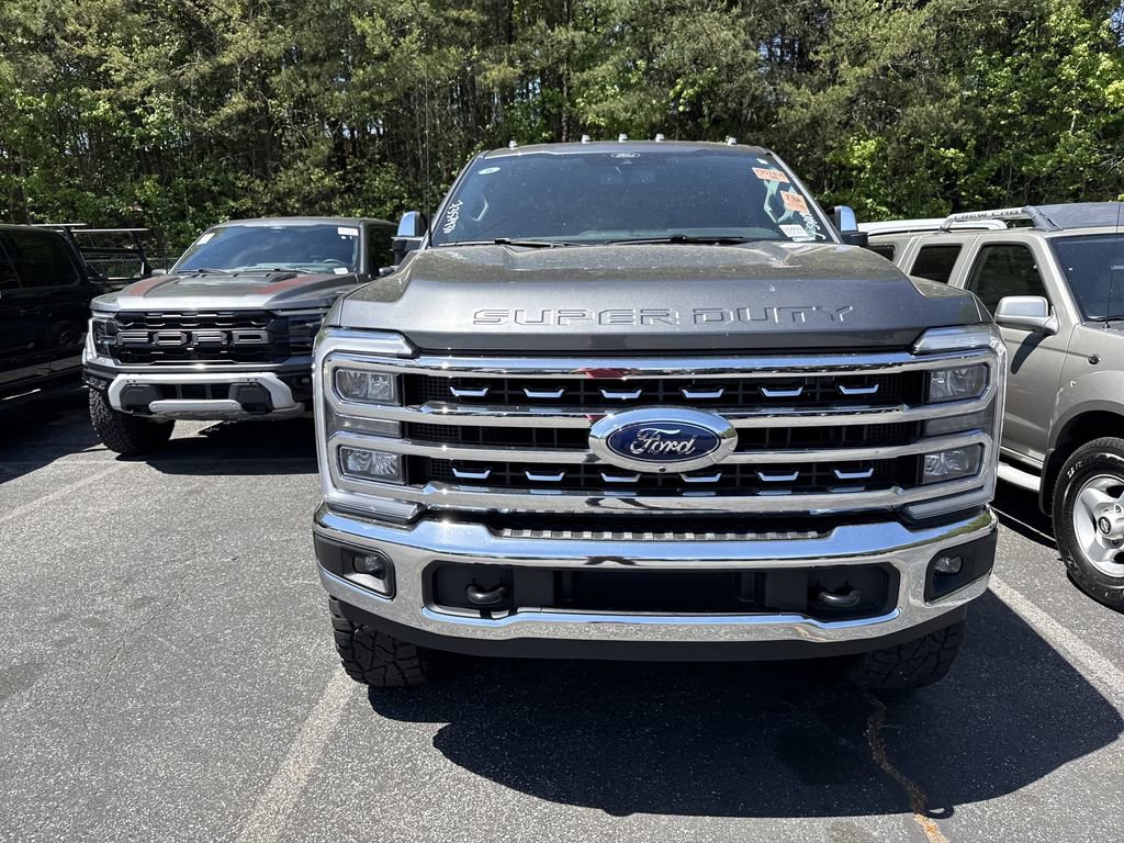 Used 2025 Ford F350 Lariat w/ Chrome Package AWD/4WD image 3