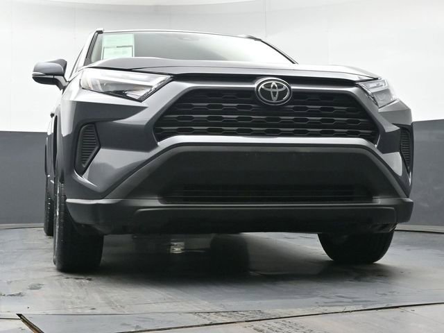Certified 2025 Toyota RAV4 LE AWD/4WD image 32