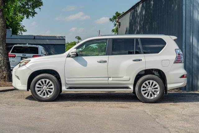Used 2014 Lexus GX 460 w/ Premium Package AWD/4WD image 3