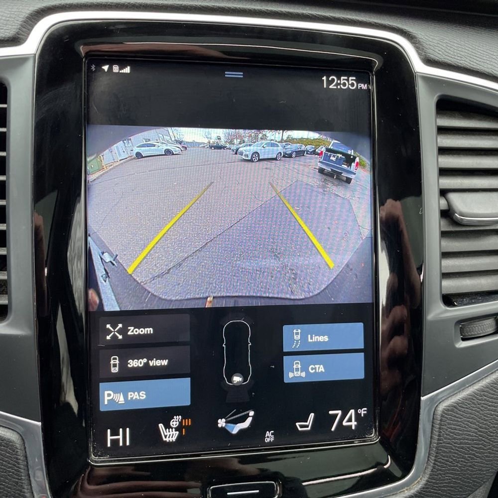 Used 2020 Volvo XC90 T6 Momentum image 11