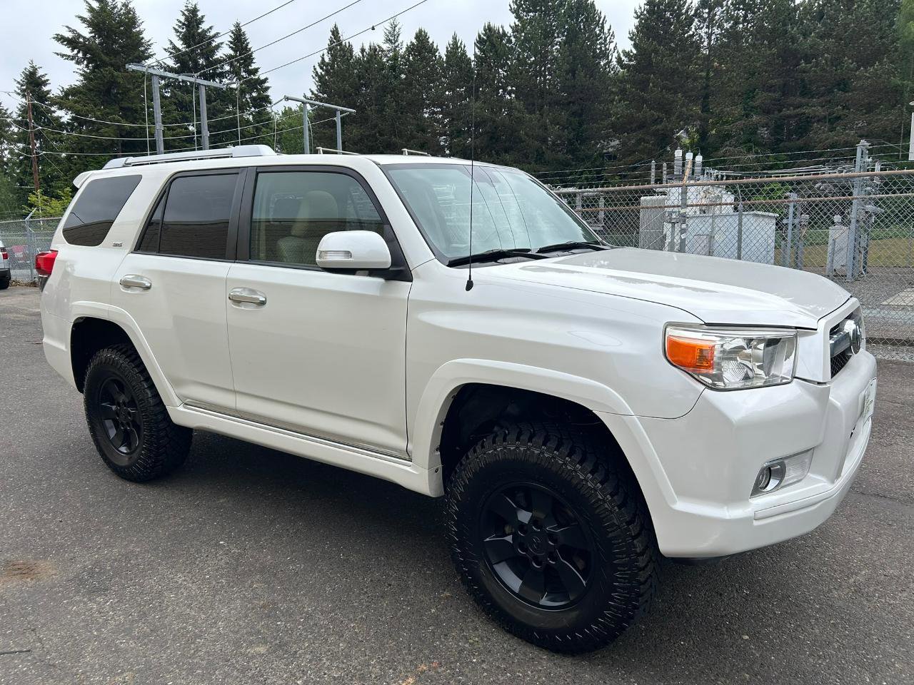 Used 2010 Toyota 4Runner SR5 AWD/4WD image 2