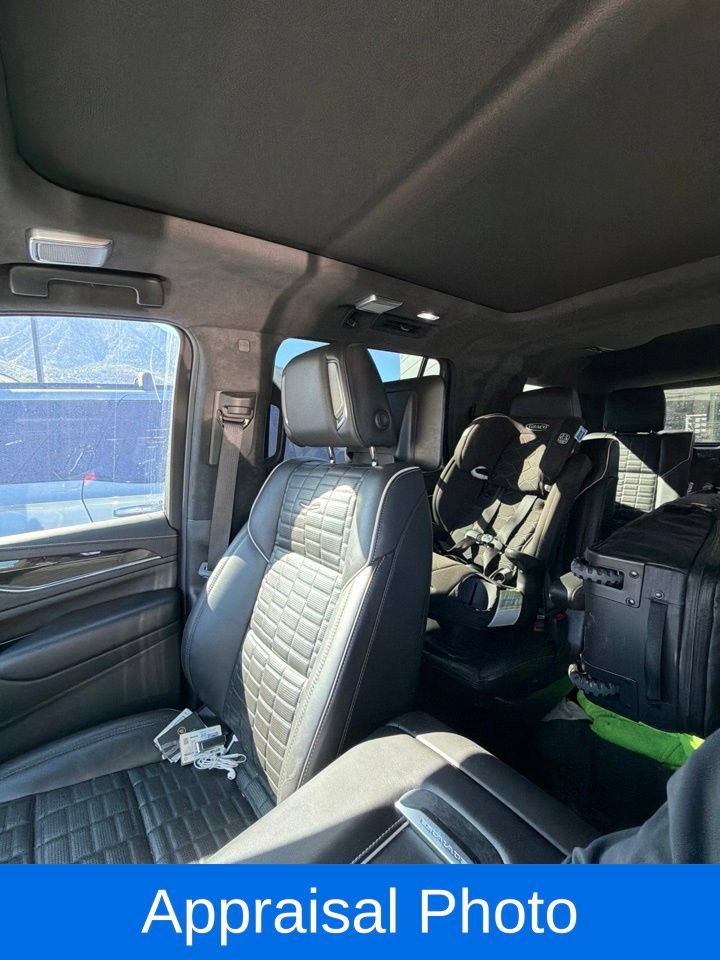 Used 2023 Cadillac Escalade V w/ Heavy-Duty Trailer Package AWD/4WD image 7