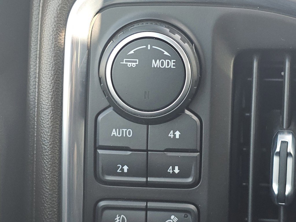 Used 2021 Chevrolet Silverado 1500 LTZ AWD/4WD image 9
