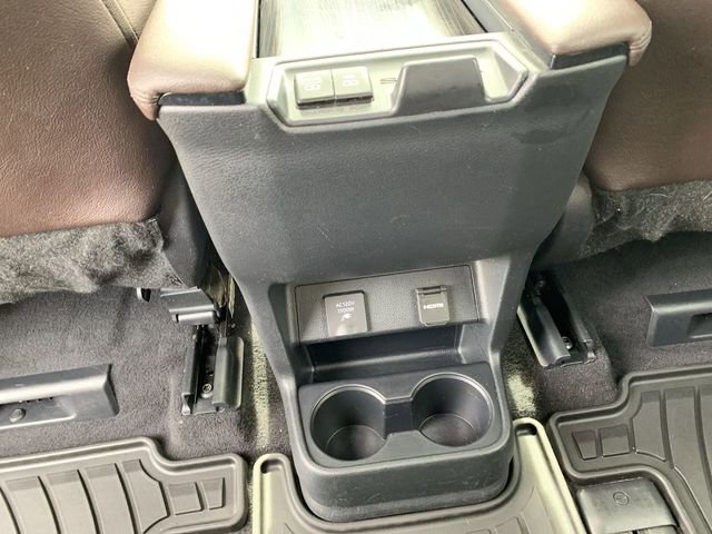 Certified 2023 Toyota Sienna Platinum image 33