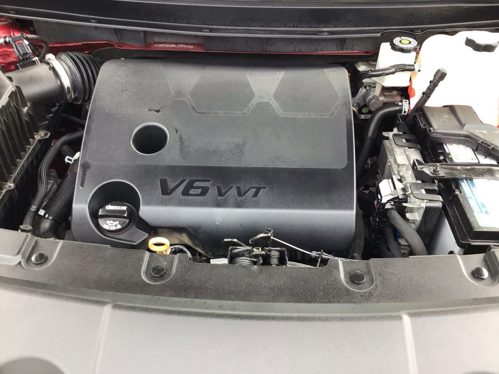 Used 2020 Chevrolet Traverse LT image 11