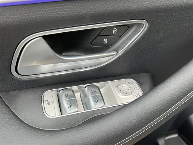 Used 2025 Mercedes-Benz GLS 450 4MATIC image 17