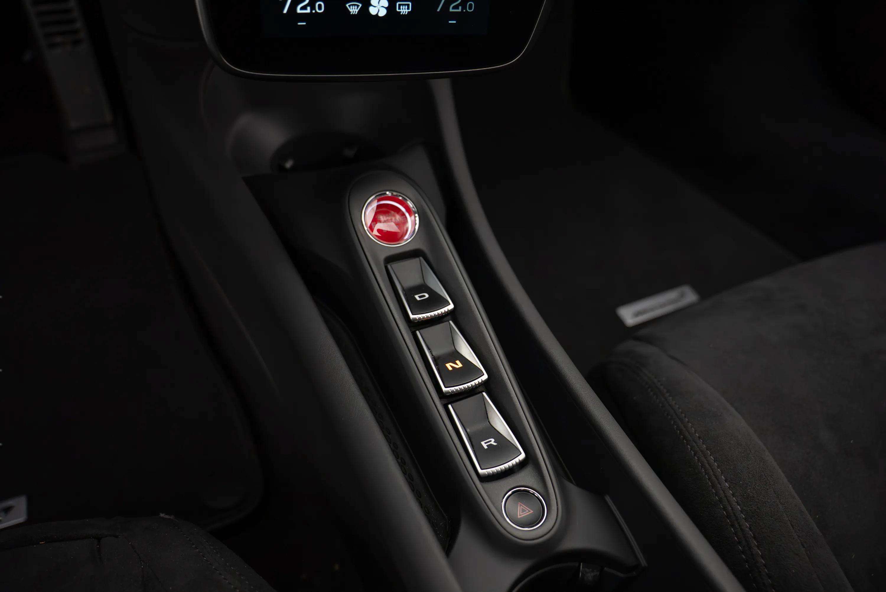 Used 2024 McLaren Artura RWD image 29