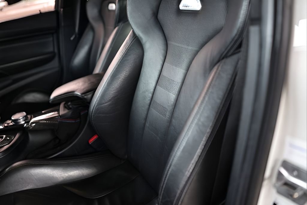 Used 2016 BMW M3 RWD image 32