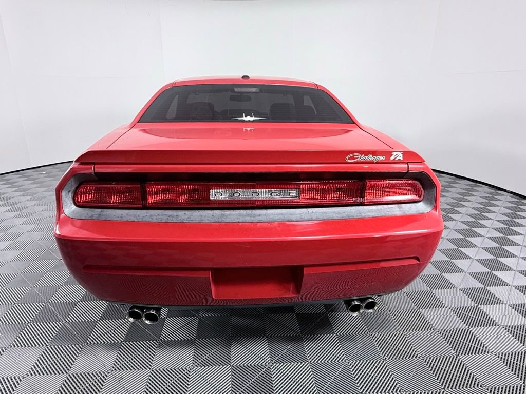 Used 2014 Dodge Challenger R/T image 4