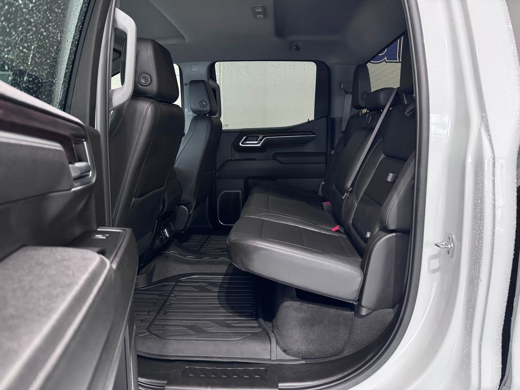 Certified 2025 GMC Sierra 1500 SLT AWD/4WD image 14