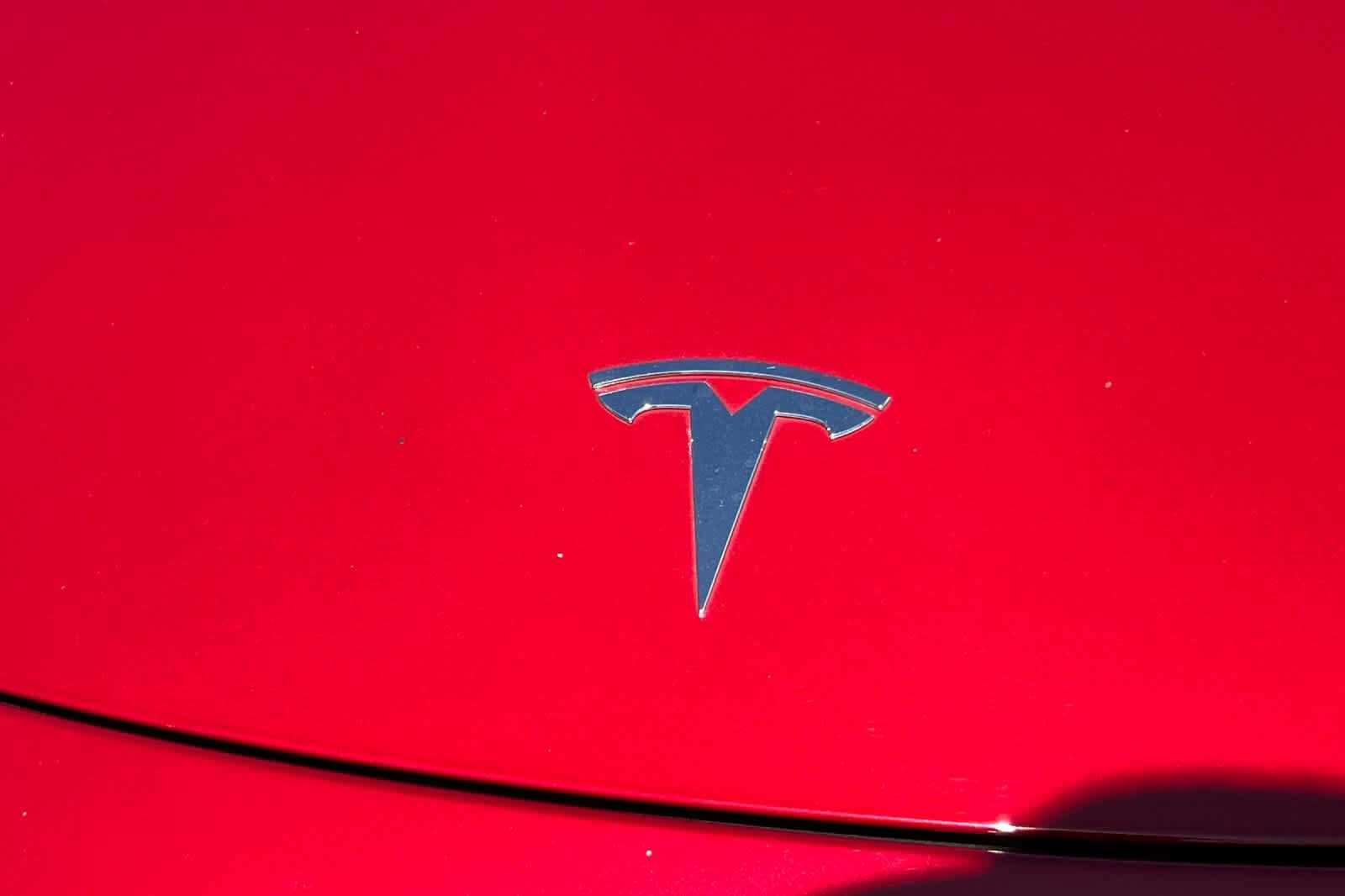 Used 2018 Tesla Model 3 Long Range RWD image 13