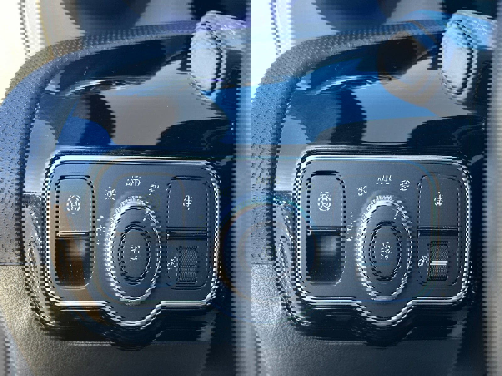 Used 2025 Mercedes-Benz CLA 250 image 31