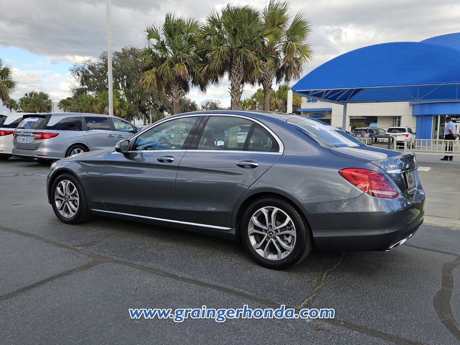 Used 2018 Mercedes-Benz C 300 Sedan image 3