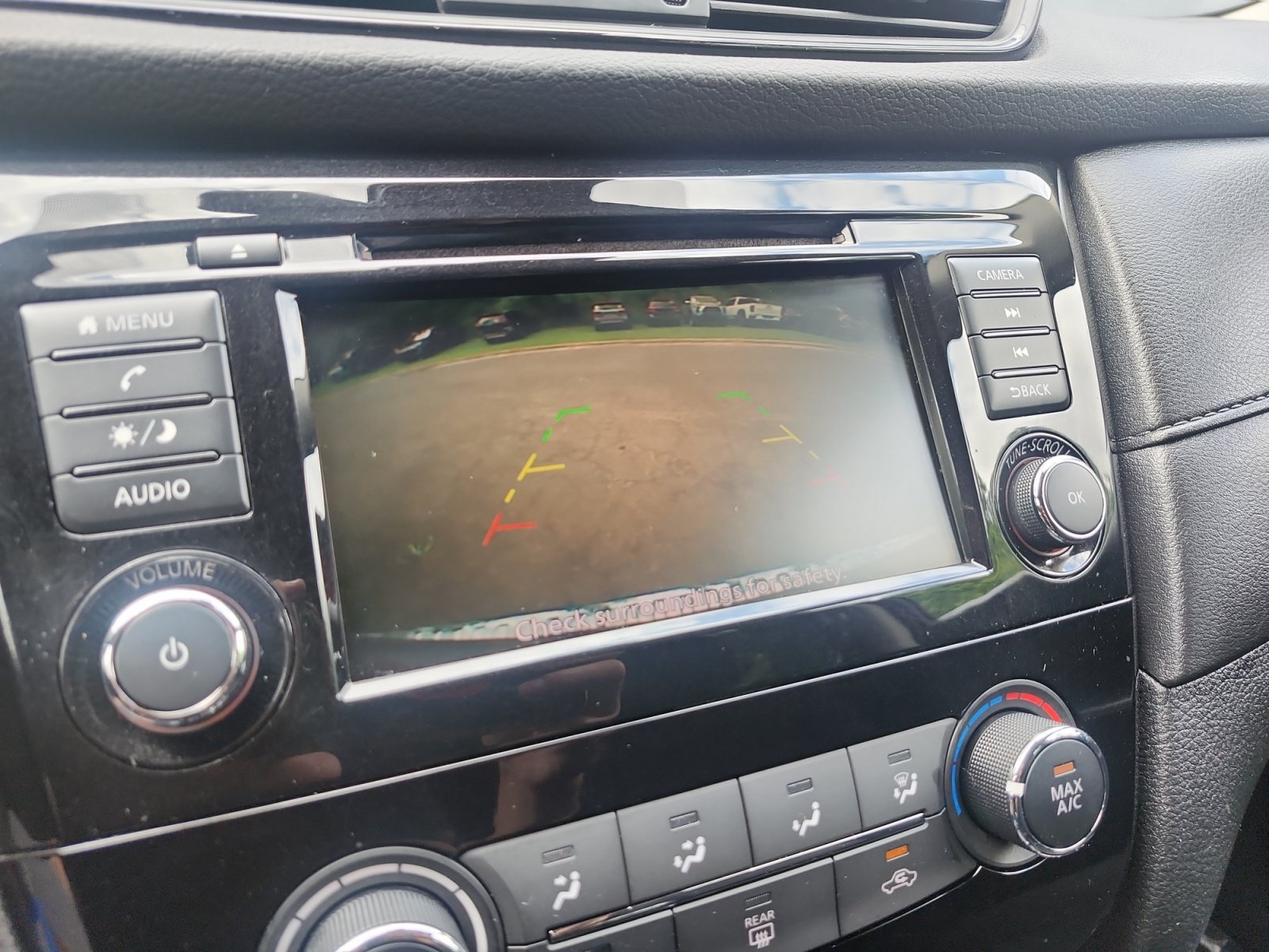 Used 2019 Nissan Rogue S w/ Special Edition Package FWD image 17