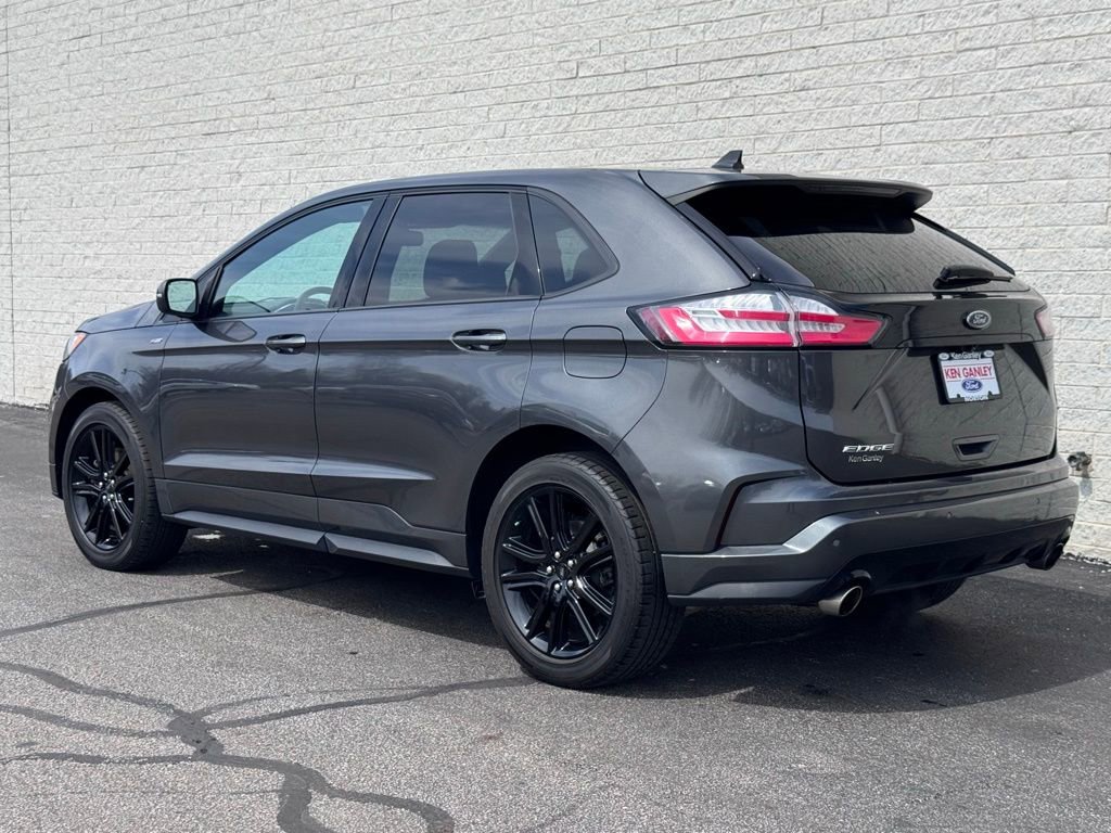 Certified 2020 Ford Edge ST-Line w/ Cold Weather Package AWD/4WD image 13