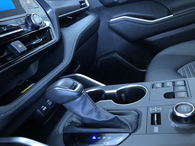 Certified 2025 Toyota Highlander XSE image 28