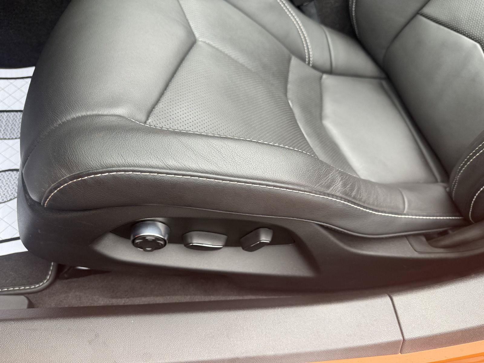 Used 2024 Chevrolet Corvette Stingray Preferred Conv w/ Z51 Performance Package RWD image 43
