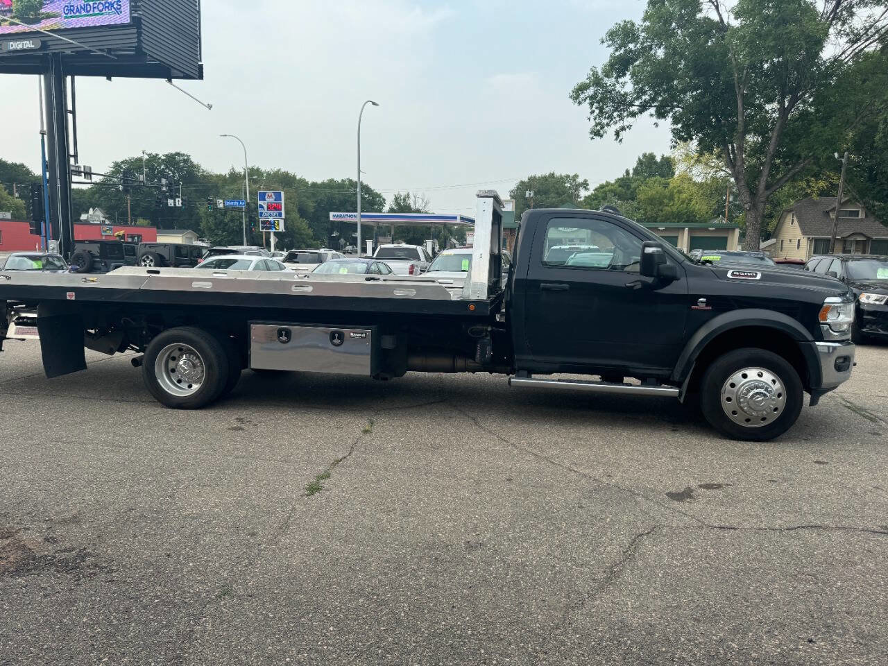 Used 2023 RAM 5500 Tradesman image 5