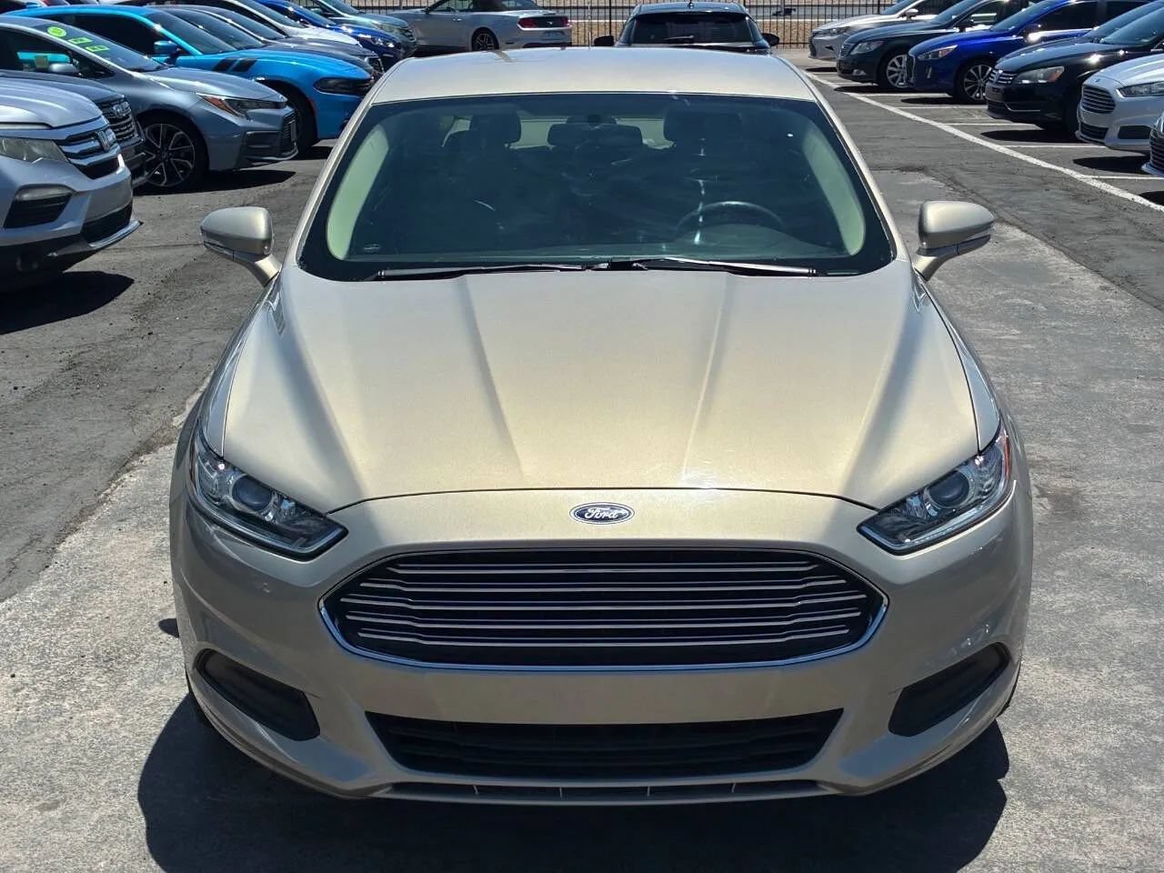 Used 2015 Ford Fusion SE FWD image 13