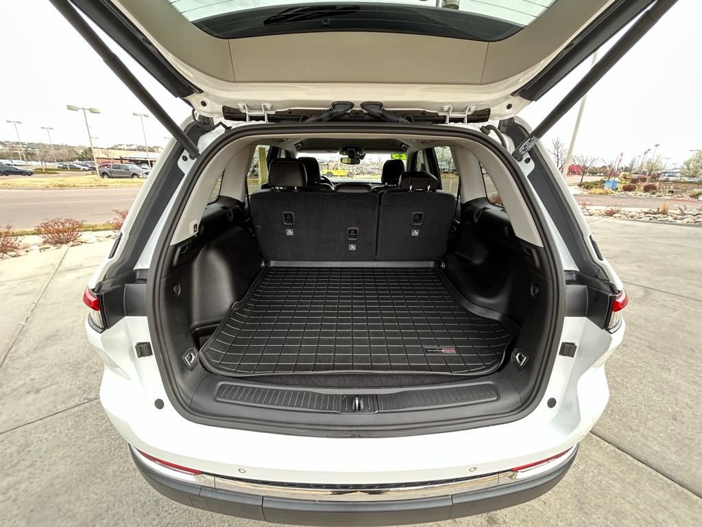 Used 2023 Jeep Grand Cherokee Limited AWD/4WD image 26